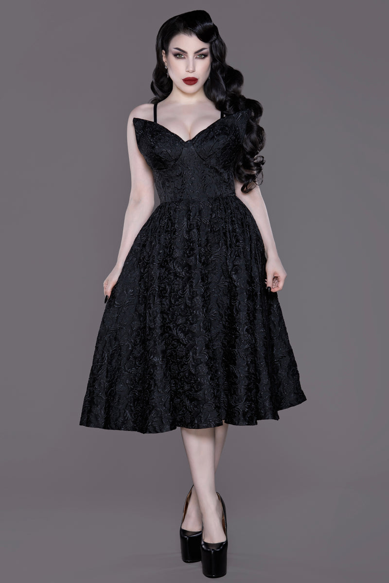 美品✨ 【SUKU 】DRESSING GOWN ブラック S Ｍ Dragon Damask Swing Dress - Black Brocade Swing Dress with